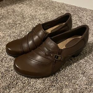 NWOT Earth Origins Brown Shoe Sz 8.5